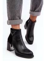 Lakované Kotníkové Boty Na Podpatku Zateplené Černé Lakované Kotníkové Boty Na Podpatku Zateplené Černé