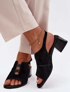 Sandály z přírodního semiše na podpatku Maciejka K7521-01 Černé