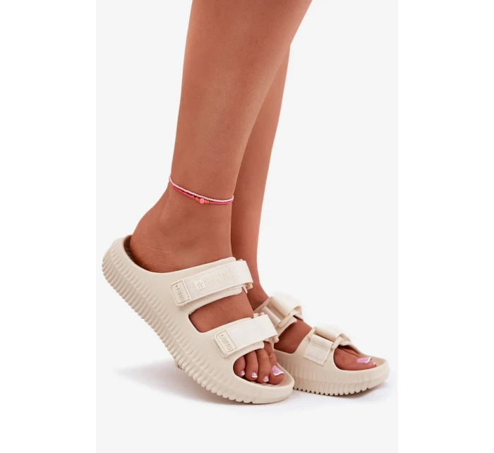 Dámské pěnové pantofle s pásky Big Star – béžové Dámské pěnové pantofle s pásky Big Star – béžové