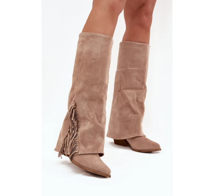 Dámské nazouvací kovbojky Zalia na sloupkovém podpatku s třásněmi – béžové Dámské nazouvací kovbojky Zalia na sloupkovém podpatku s třásněmi – béžové