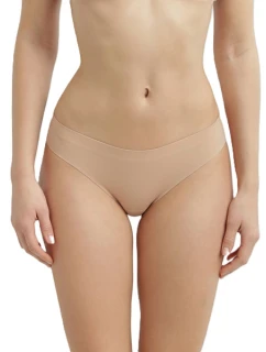 Dámské bezešvé kalhotky model 22012250 BRAZILIAN  tělová - Bellinda