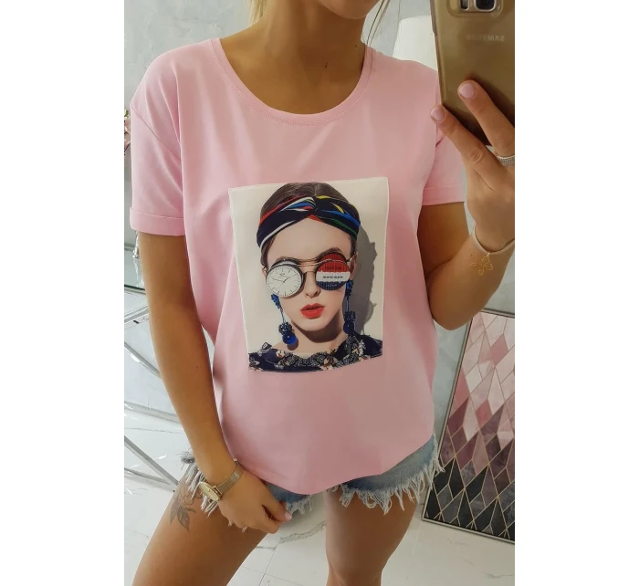 Dámská grafická halenka pudrově růžová Dámská grafická halenka pudrově růžová