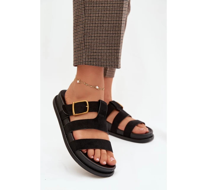 Dámské pantofle s pásky a zlatým Černé model 21919125 - Boto Dámské pantofle s pásky a zlatým Černé model 21919125 - Boto