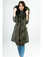 PIKOWANA ZIMOWA KURTKA DAMSKA Z KAPTUREM KHAKI model 21242102 - GDL - GOODLOOKIN