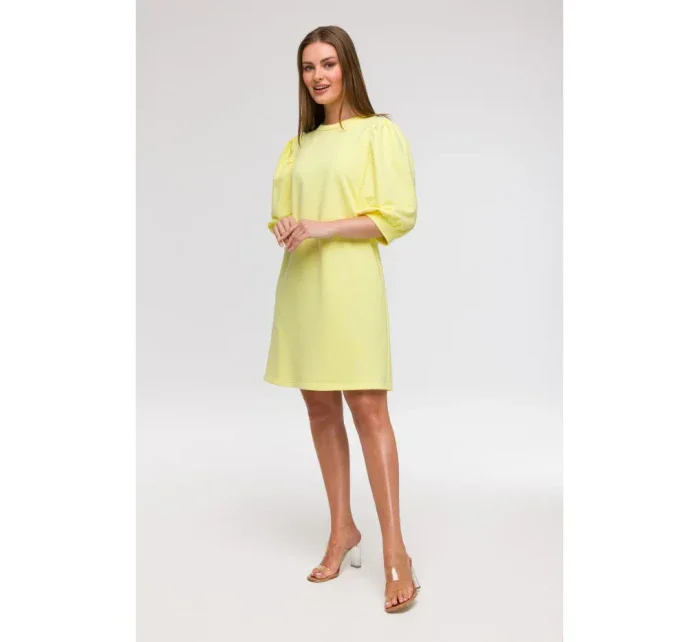 Šaty áčkového střihu s rukávy model 21047127 - BeWear