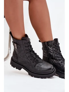 Dámské kožené boty Artiker – černé, s efektem mačkání a přezkou