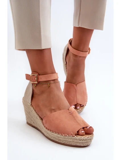 Pohodlné dámské sandály na klínu Světle růžová model 21585415 - EVENTO Pohodlné dámské sandály na klínu Světle růžová model 21585415 - EVENTO