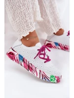 Dámské Kožené Sneakersy Na Vzorované Platformě model 21691905 Bílé - VINCEZA