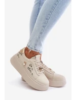 Dámské Kožené Sneakersy Na Platformě S A Béžové model 21675580 - VINCEZA Dámské Kožené Sneakersy Na Platformě S A Béžové model 21675580 - VINCEZA
