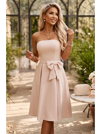 692-2 NAYA – elegantní midi šaty ve stylu korzetu bez ramínek s mašlí – světle béžové 692-2 NAYA – elegantní midi šaty ve stylu korzetu bez ramínek s mašlí – světle béžové