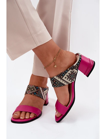 Kožené vzorované dámské sandály na podpatku model 22123121 - Maciejka