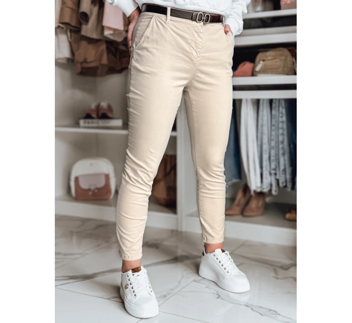 Dámské kalhoty slim fit s páskem LINESKA light beige FashionStreet UY2573 Dámské kalhoty slim fit s páskem LINESKA light beige FashionStreet UY2573