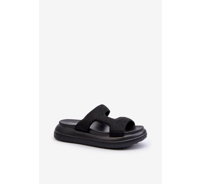 Ozdobené dámské sandály na platformě černé model 21656706 - Boto Ozdobené dámské sandály na platformě černé model 21656706 - Boto