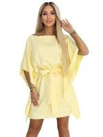 287-41 SOFIA Motýlí šaty se zavazováním v pase - pastelový citron