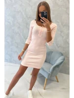 Šaty s knoflíkovým výstřihem pudrově růžové