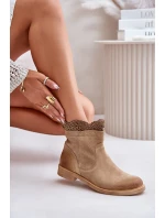 Nízké Dámské Botky Na Plochém Podpatku Semišové Lewski model 21672809 Béžové - Boto