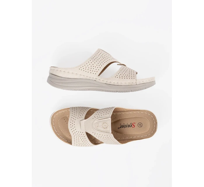 Zajímavé nazouváky dámské Jasnobeżowy na plochém podpatku Zajímavé nazouváky dámské Jasnobeżowy na plochém podpatku