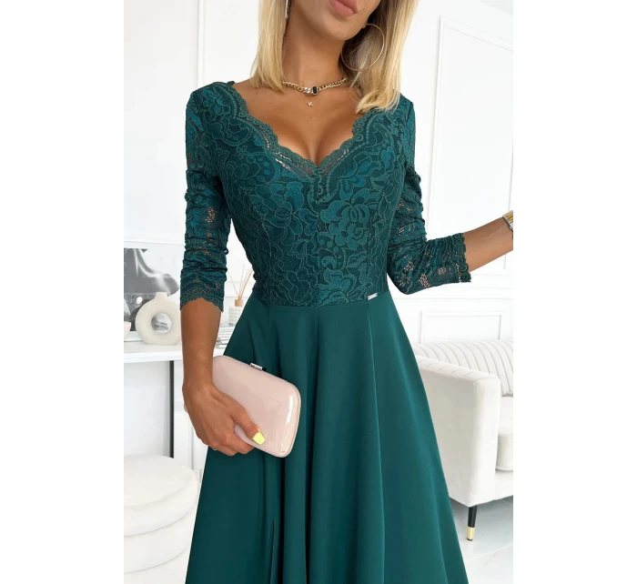 Dámské dlouhé krajkové šaty tmavě zelené model 21413434 - numoco