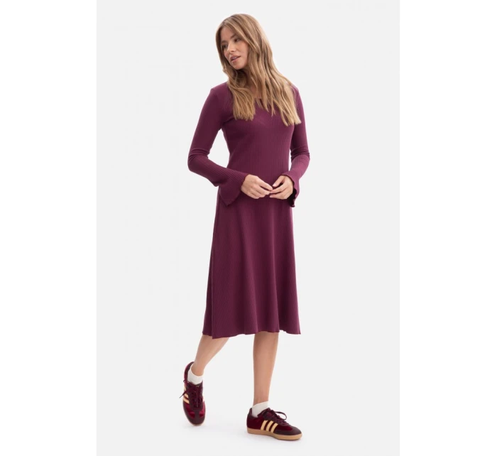 Midi šaty z úpletu švestka model 21379962 - BeWear