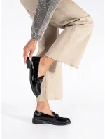 Krásné dámské černé mokasíny na plochém podpatku Krásné dámské černé mokasíny na plochém podpatku