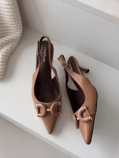 Sandály na podpatku  model 224500 Step in style