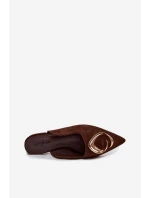 Dámské pantofle s ozdobným zlatým detailem Čokoládové model 21918957 - Boto