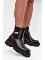 Lakované kotníkové boty zimní s ozdobnou páskou černé Vivessa Lakované kotníkové boty zimní s ozdobnou páskou černé Vivessa