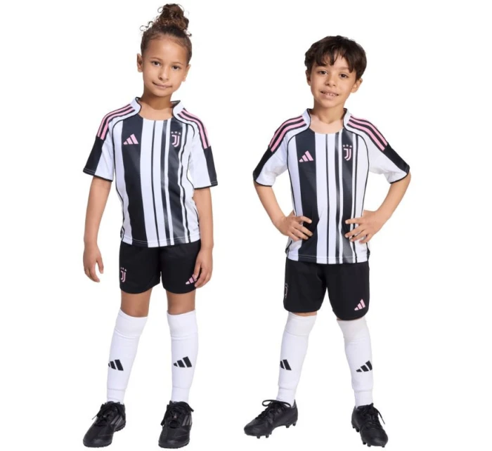 Dětská souprava Juventus Home model 21812245 - ADIDAS Dětská souprava Juventus Home model 21812245 - ADIDAS