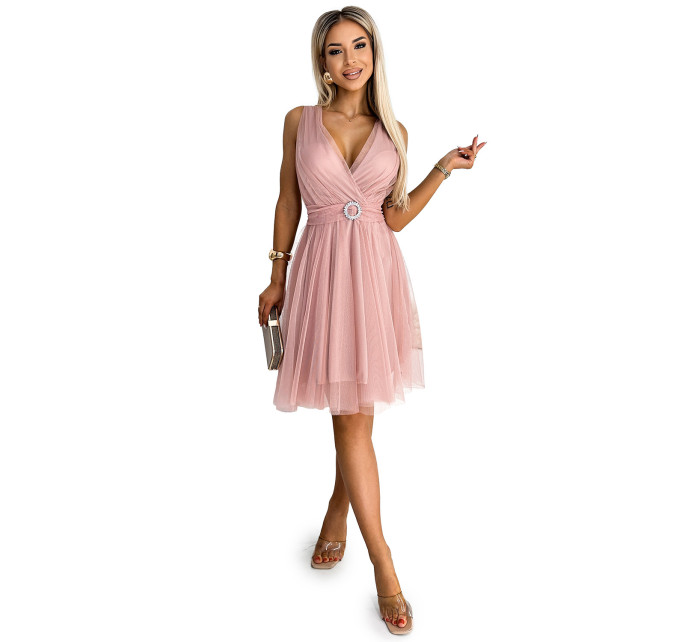 OLGA - Dámské tylové šaty ve špinavě růžové barvě s výstřihem a ozdobnou přezkou 525-2