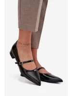 Lakované baleríny na jemném podpatku s páskem Černé Isvella Lakované baleríny na jemném podpatku s páskem Černé Isvella
