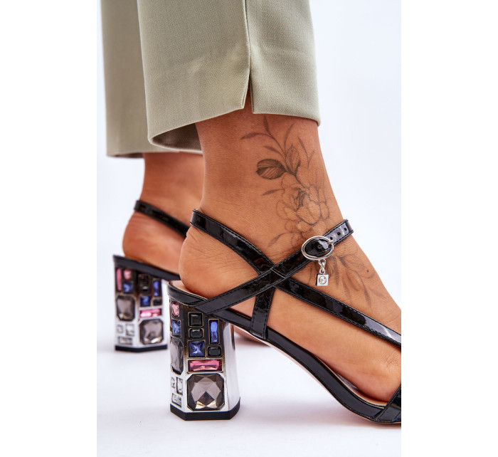 lakované sandály na ozdobném podpatku D&A Černe