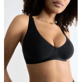 Dámská podprsenka Basic+ Soft Bra - BLACK - černá 0004 - SLOGGI Dámská podprsenka Basic+ Soft Bra - BLACK - černá 0004 - SLOGGI