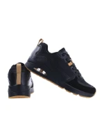 UNO - LAYOVER UNO - LAYOVER