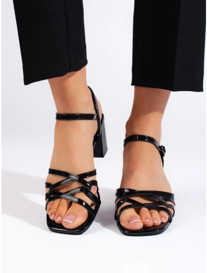 Luxusní dámské sandály černé na širokém podpatku Luxusní dámské sandály černé na širokém podpatku
