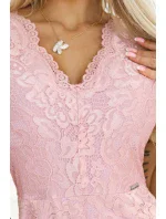 Krajkové šaty s krátkými rukávy a výstřihem  ROSE model 20965874 - numoco