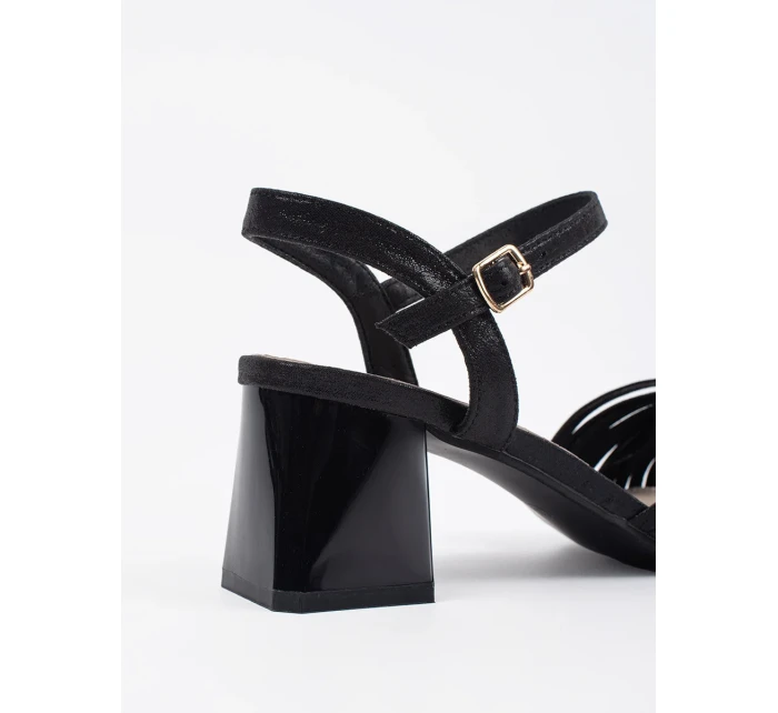 Krásné černé dámské  sandály na širokém podpatku