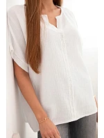 Dámská bavlněná oversize halenka s výstřihem do V a krajkou bílá