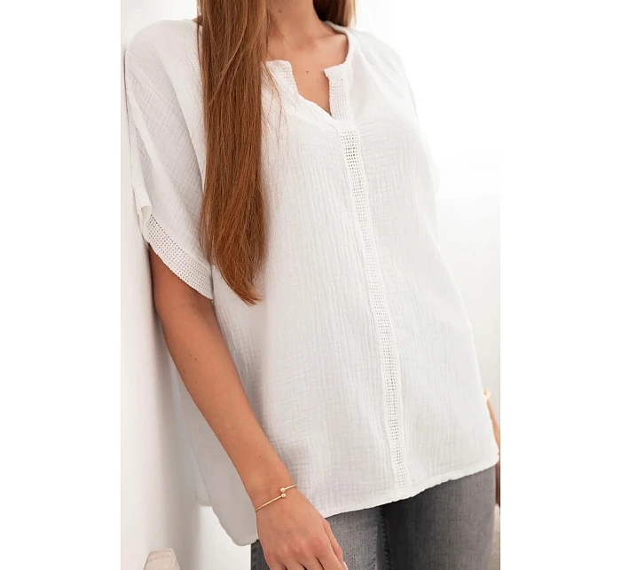 Dámská bavlněná oversize halenka s výstřihem do V a krajkou bílá