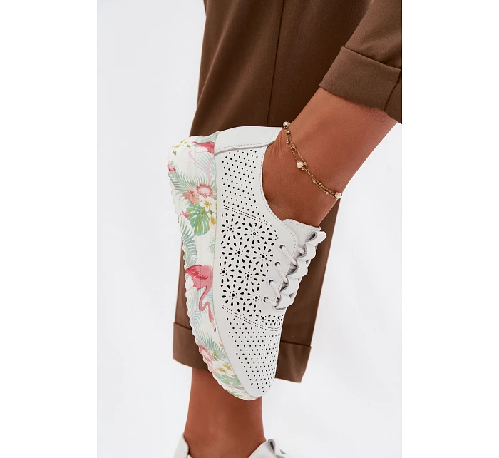 Semišové Ažurové Dámské Polobotky model 22074685 Béžové - VINCEZA Semišové Ažurové Dámské Polobotky model 22074685 Béžové - VINCEZA