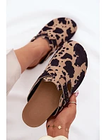 Kožené semišové pantofle s přezkou v  1905 model 22125824 - Zazoo