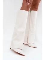 Zateplené kozačky na jehlovém podpatku s ohrnutým svrškem bílé model 21704872 - Boto Zateplené kozačky na jehlovém podpatku s ohrnutým svrškem bílé model 21704872 - Boto