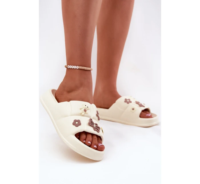 Pěnové Pantofle S Ecru model 21694131 - Boto Pěnové Pantofle S Ecru model 21694131 - Boto