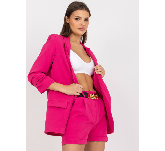 Elegantní růžový komplet s kabátkem bez zapínání