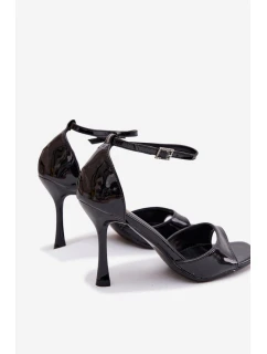 Lakované sandály na jehlovém podpatku Revella – černé