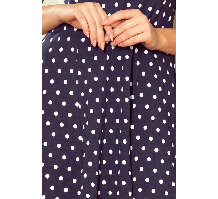 Dámské tmavě modré puntíkované šaty s výstřihem model 21935857 - numoco