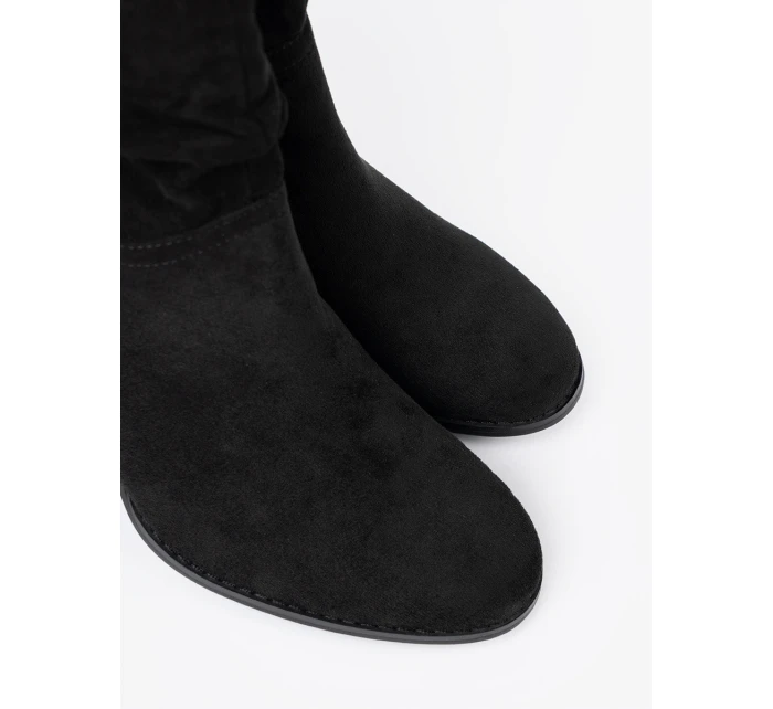 Trendy černé kotníčkové boty dámské na širokém podpatku Trendy černé kotníčkové boty dámské na širokém podpatku