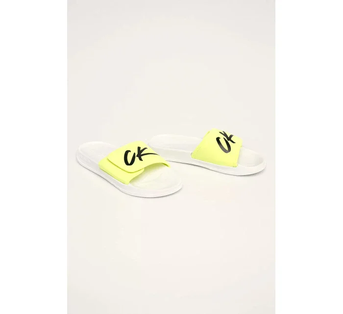Pantofle KM0KM00499-YCD bíložlutá - Calvin Klein Pantofle KM0KM00499-YCD bíložlutá - Calvin Klein
