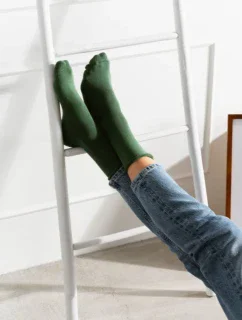 Ohrnuté dámské ponožky 110