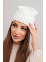 Dámská zimní čepice s vlnou zdobená flitry a pletením K473 bílá