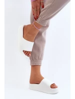 Dámské pantofle se silnou podrážkou bílé Oreithano